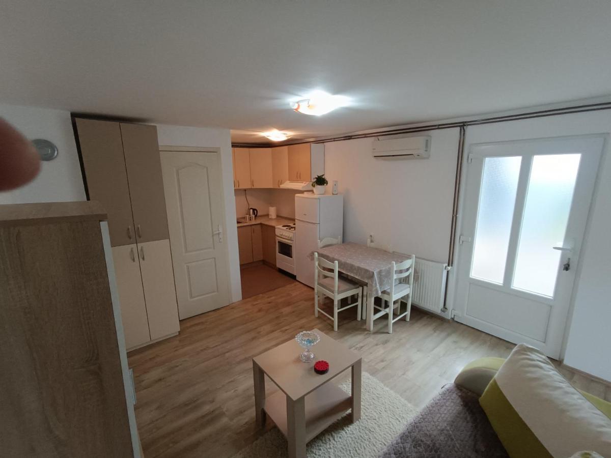 M&V House Apartman Újvidék Kültér fotó